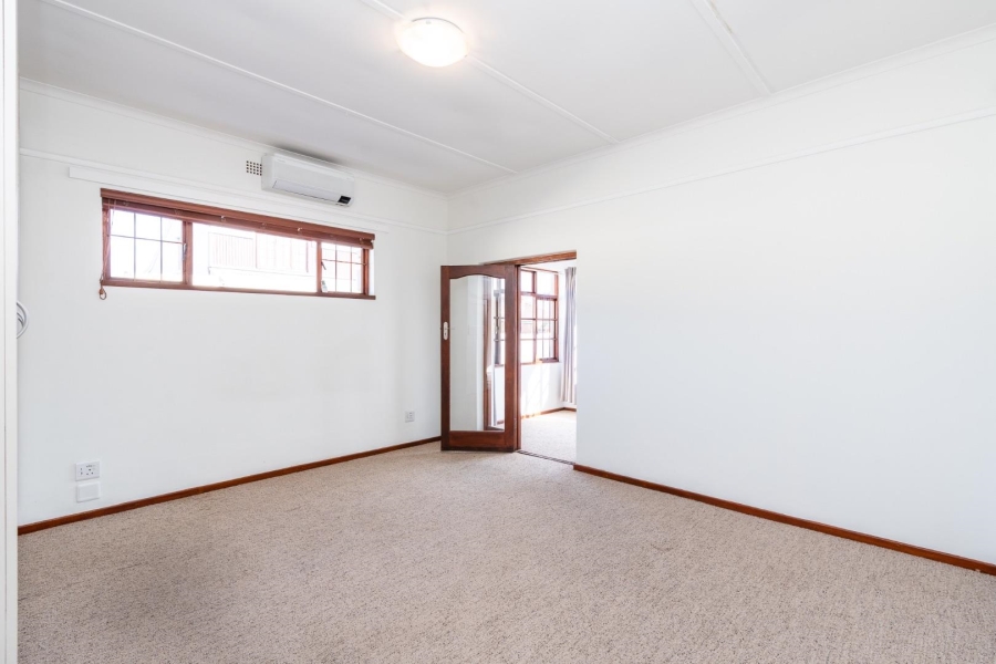 To Let 4 Bedroom Property for Rent in Mowbray Western Cape
